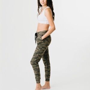 Zyia Active Women’s Jogger
